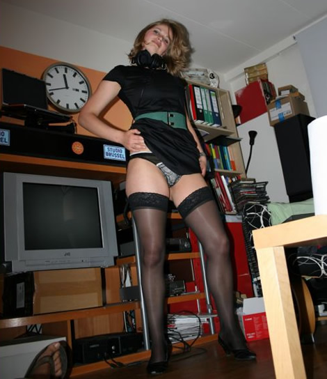 Mi vecina dj es una guarra