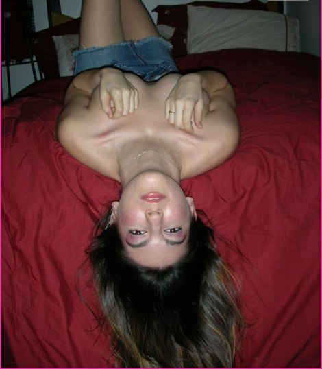 Chica amateur con ricas tetas
