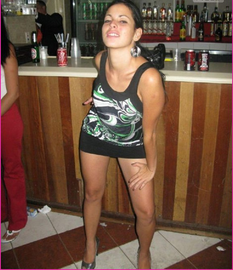 Latina guarra con ricas tetas