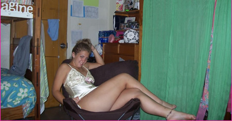 Guarra vecinita en pijama