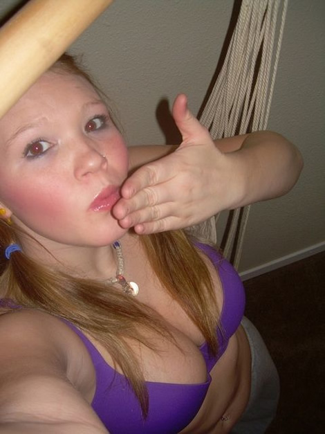 Chicas amateur una tetona por webcam