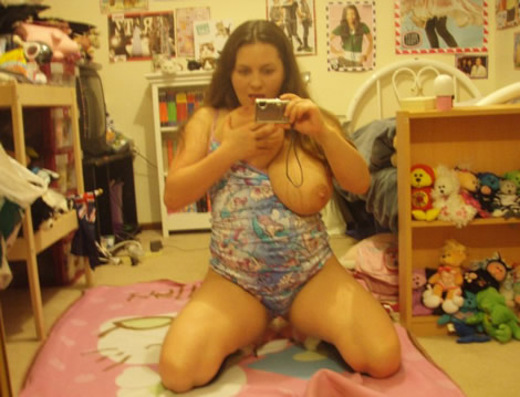 Marrana amateur se hace fotos caseras