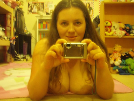 Marrana amateur se hace fotos caseras