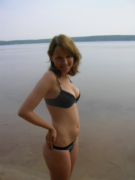 Vecinita muy caliente se desnuda por webcam