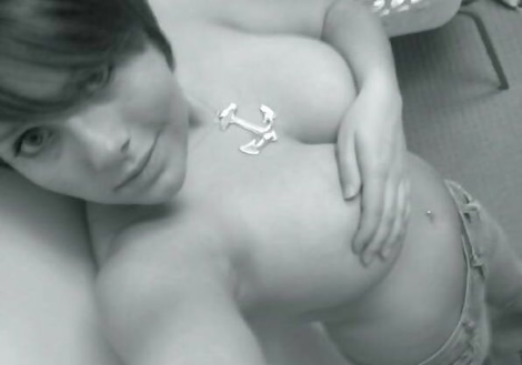 Morena tetona atrevida por webcam