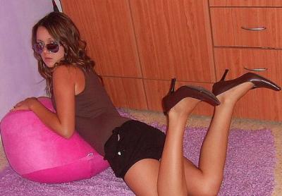 Calentita y sexy en la habitacion