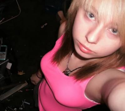 Jovencita asi�tica con tetas ricas